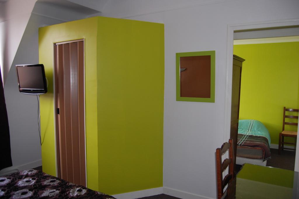 Hotel La Tour Sully-sur-Loire Room photo