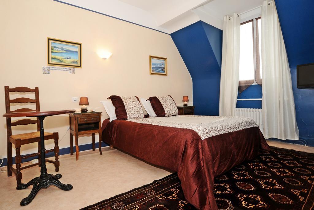 Hotel La Tour Sully-sur-Loire Room photo